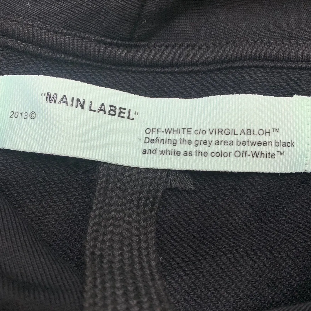 The top tested version OFF-WHITE (OW) 99 pink oil graffiti for men and women couples pure cotton loose pullover hooded sweatshirt jacket zipper professional handmade dot printing, delicate and full, strong color layering, the printing is breathable and non-sticky! The gradient of the layers is clear, the texture and texture are visible, the fabric and printing are completely combined, and the frosted feel is delicate. The fabric is made of 460g fish scale terry cotton fabric, which has a full drape. Customized zipper pull with OFFWHITE metal engraving on it and a concave feel. This is a must-see for identification. The hat rope pendant clock has metal engravings. This is a detail that is easily overlooked.  Like Monet's oil paintings, it has always occupied the top sales list on major domestic and foreign platforms, and offline stores can also be said to be often out of stock.  Couple matching, personalized and trendy! The style is elegant and classic, versatile for daily use. Couple style 👫 Can be worn by both men and women P: 390